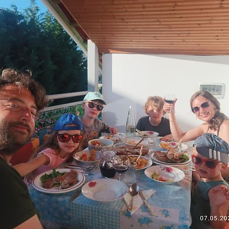 فيلا Samuela Cozy Retreat بيرات المظهر الخارجي الصورة