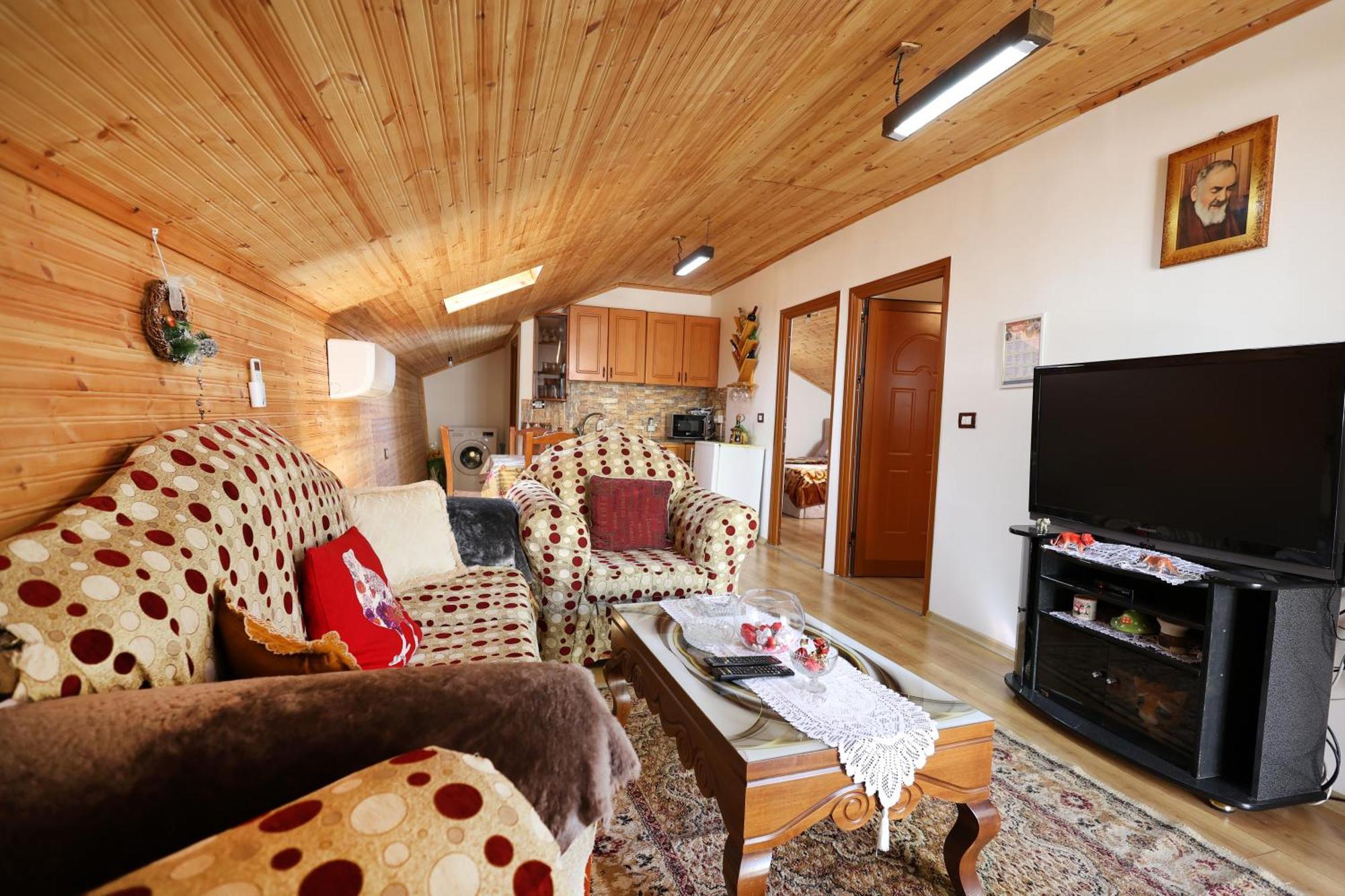 فيلا Samuela Cozy Retreat بيرات المظهر الخارجي الصورة